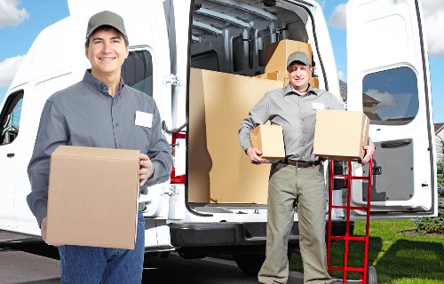 Stress-free booking process and expert tips for a successful move in Richmond.