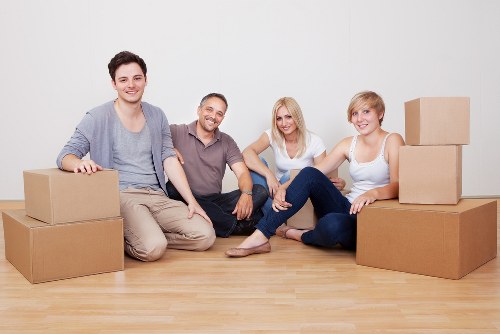 Expert team handling packing and unpacking tasks